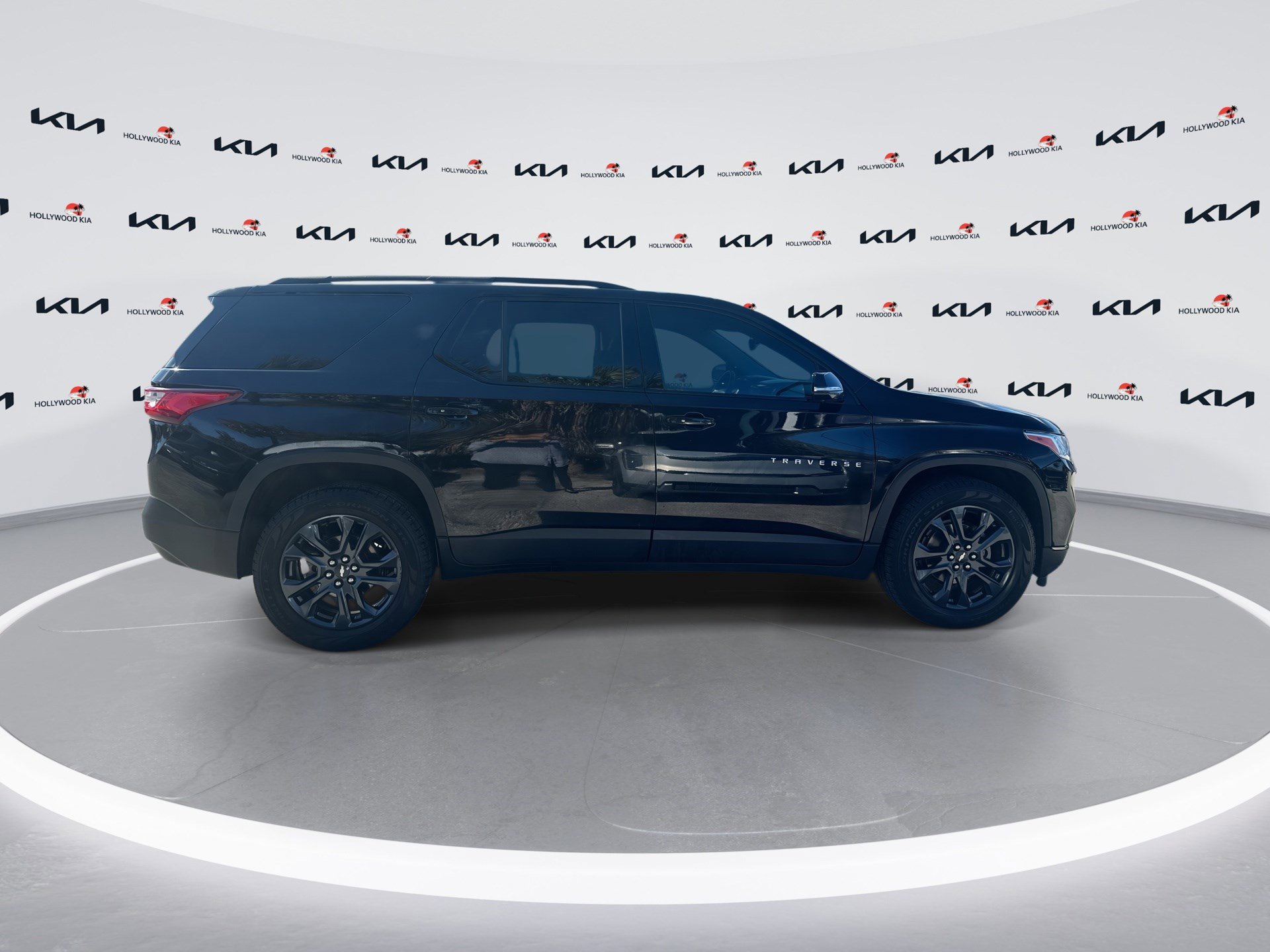 Used 2020 Chevrolet Traverse RS image 9