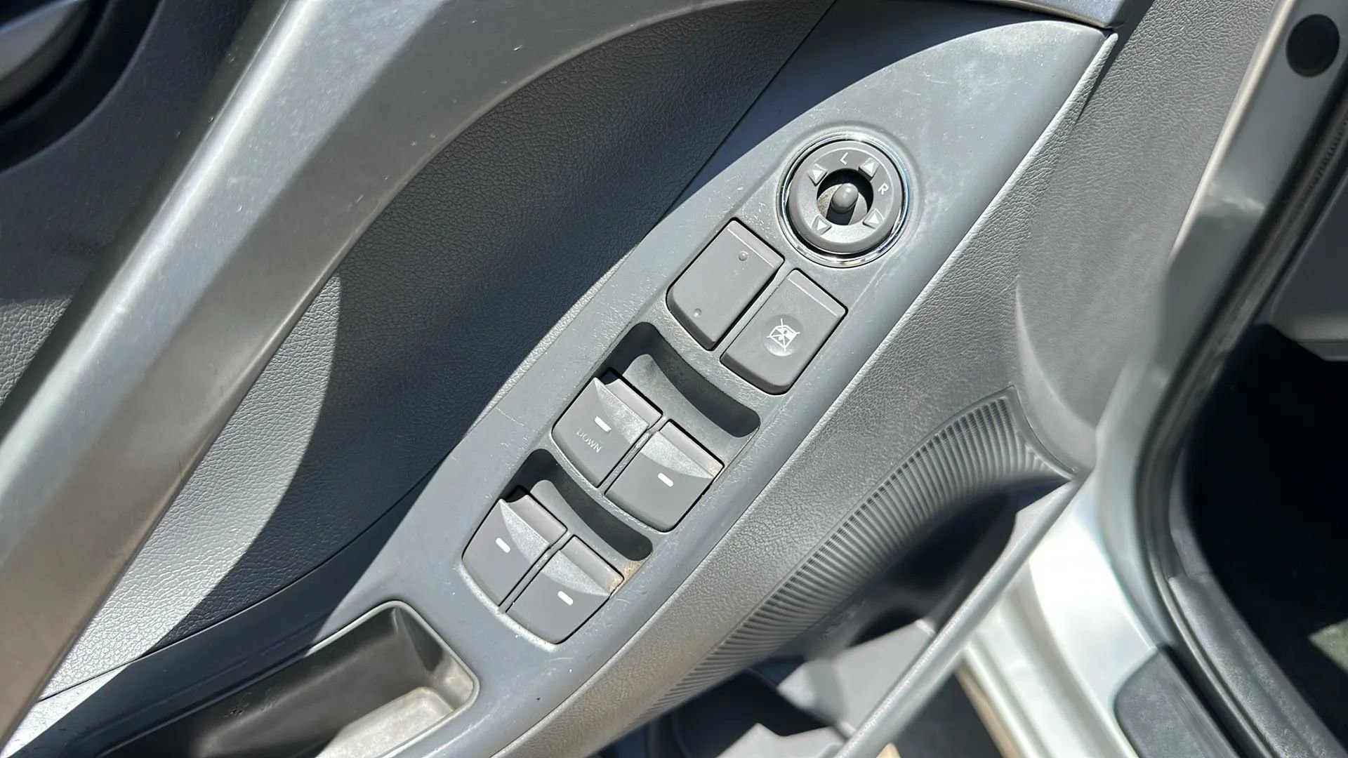 Used 2013 Hyundai Elantra GLS image 15