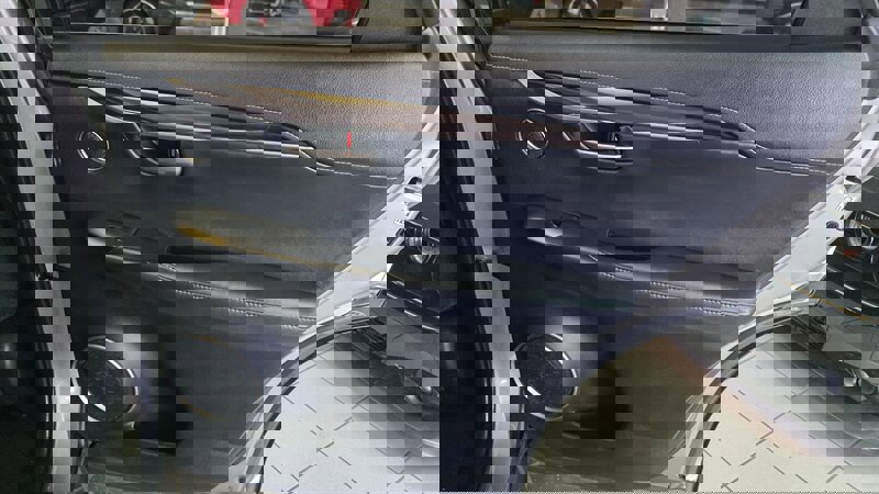 Used 2015 Lexus NX 300h AWD image 26