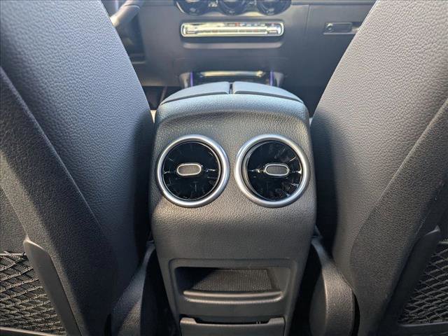 Used 2025 Mercedes-Benz GLB 250 image 18