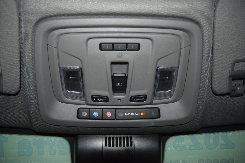 Used 2023 GMC Sierra 1500 Denali w/ Technology Package AWD/4WD image 54