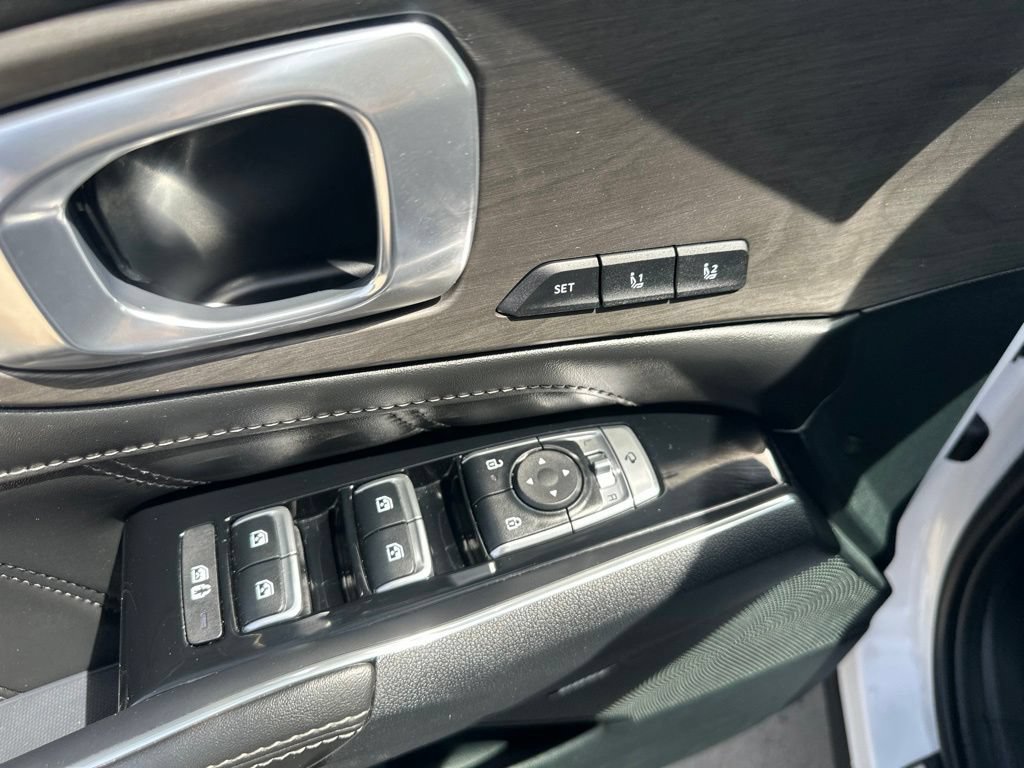 Used 2024 Kia Sorento SX Prestige AWD/4WD image 18