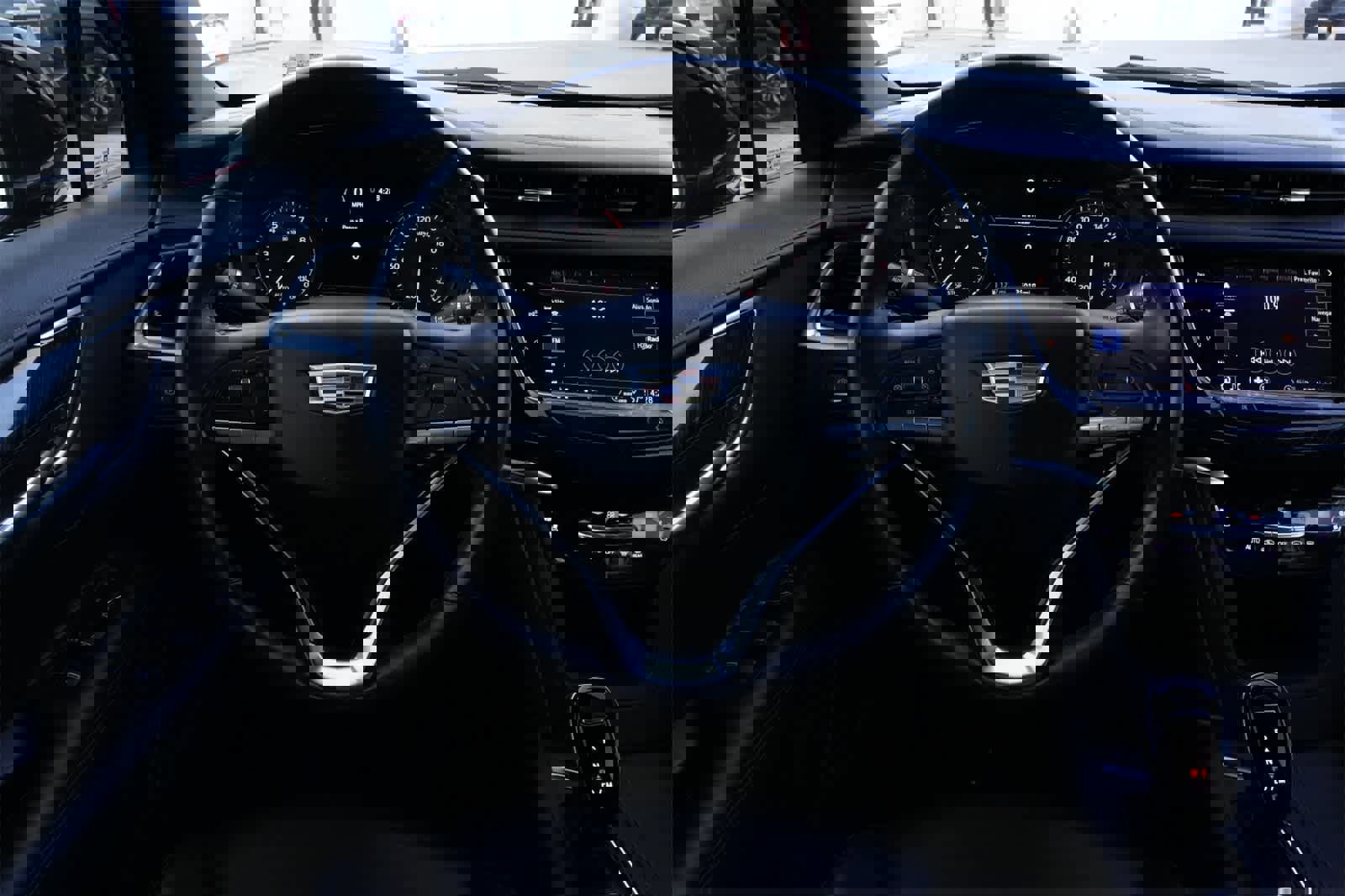 Used 2022 Cadillac XT6 Premium Luxury w/ Technology Package image 9