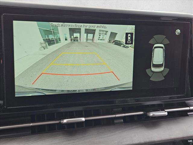 Used 2022 Kia Carnival EX FWD image 14