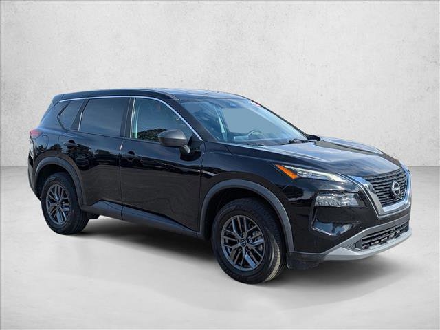Used 2023 Nissan Rogue S image 3