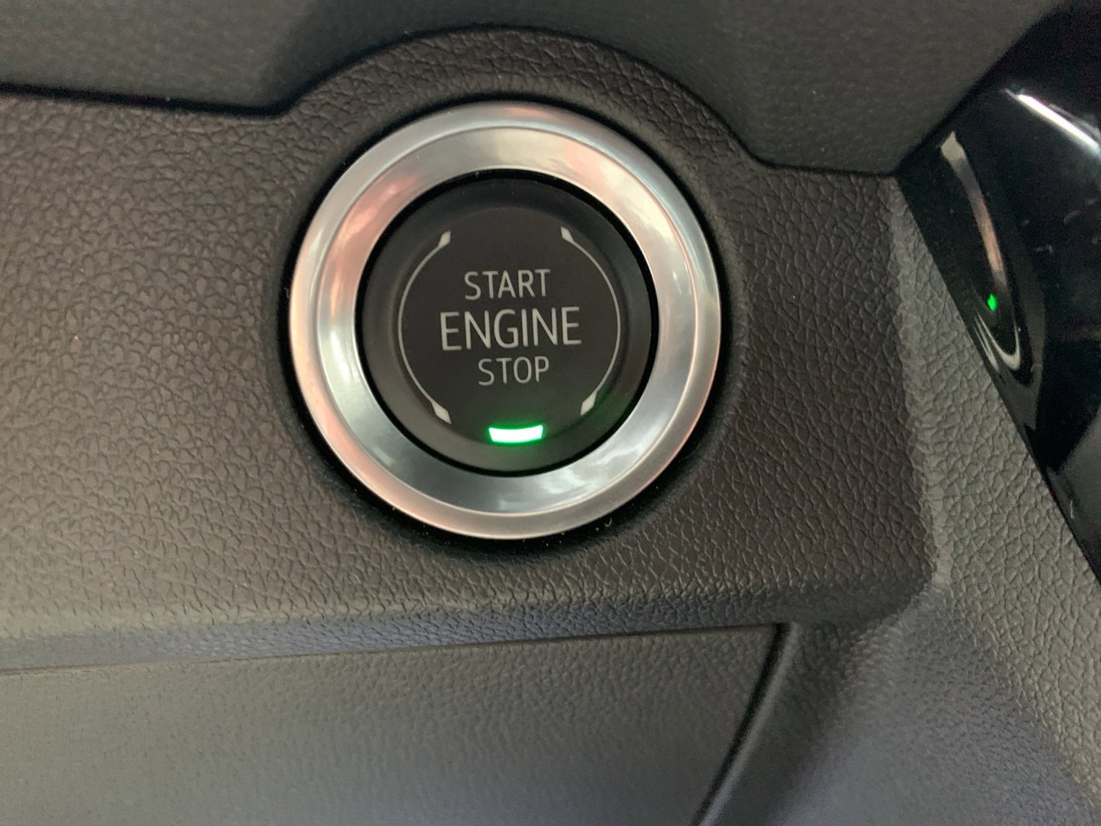 Used 2024 Chevrolet Traverse LT image 31