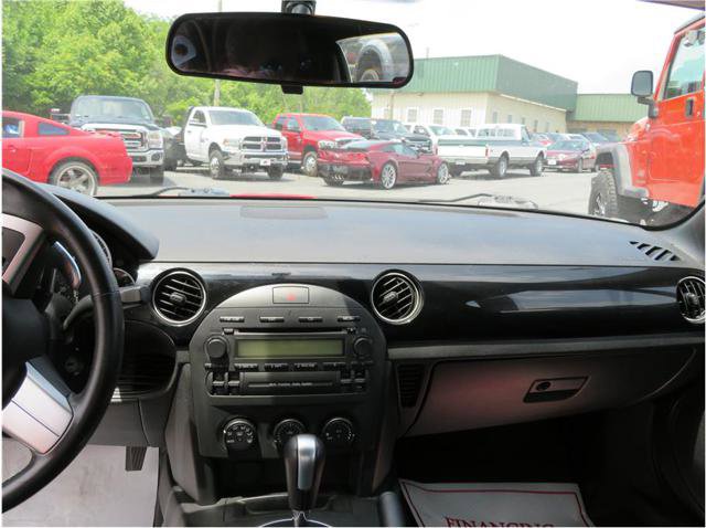 Used 2006 MAZDA MX-5 Miata Sport RWD image 20