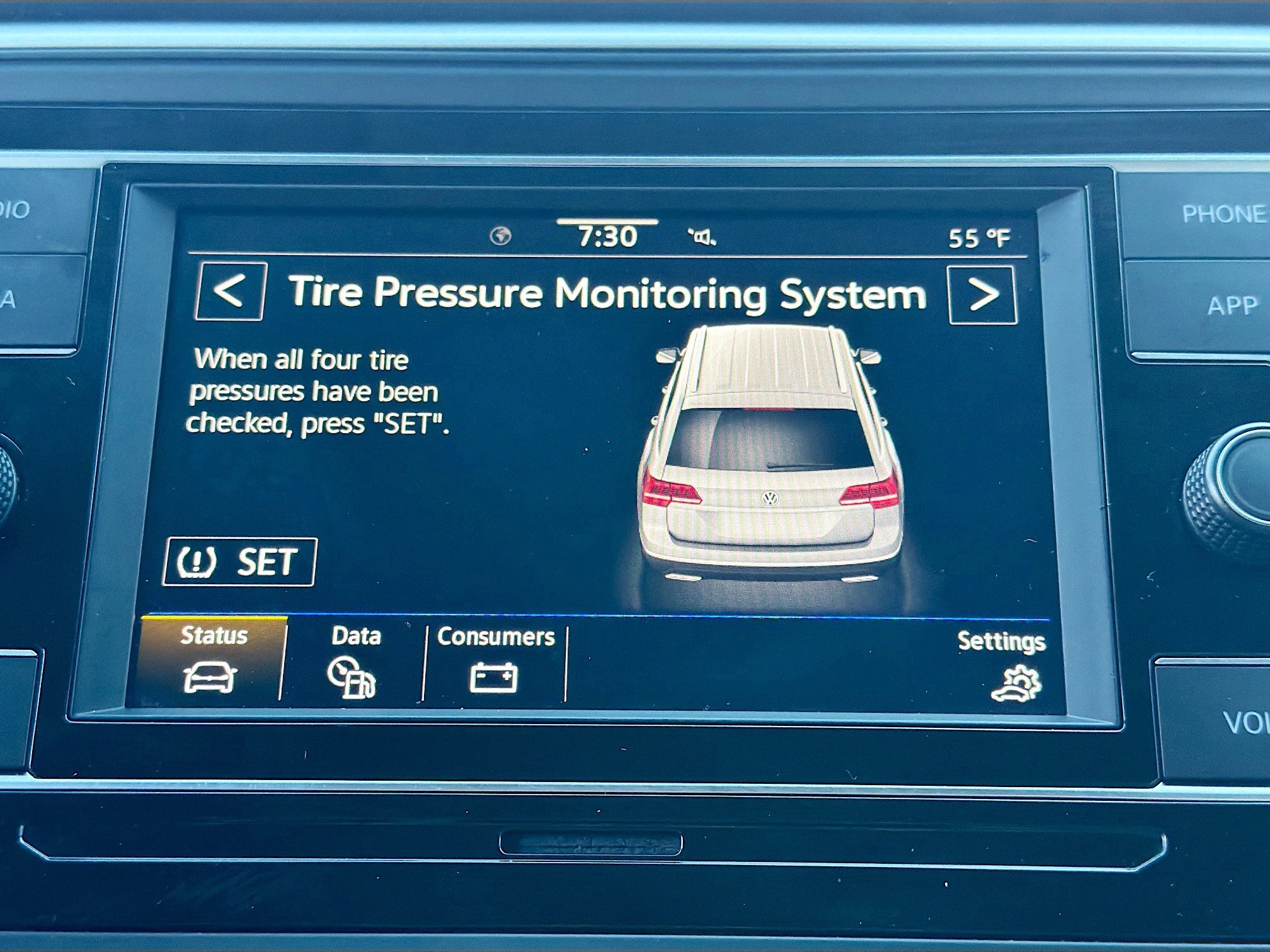 Used 2023 Volkswagen Atlas SE image 31