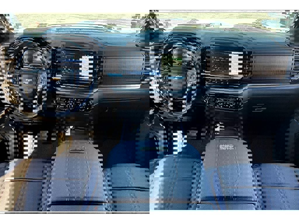 Used 2024 Chevrolet Silverado 3500 High Country w/ High Country Premium Package image 16