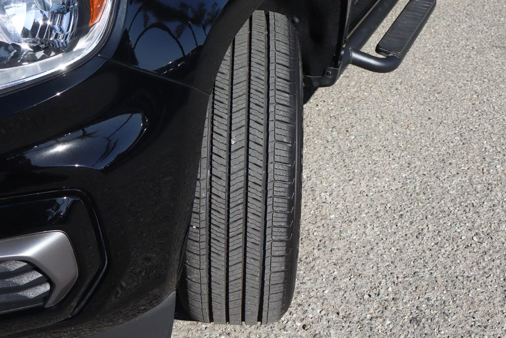 Used 2022 Chevrolet Colorado LT w/ Redline Special Edition RWD image 47