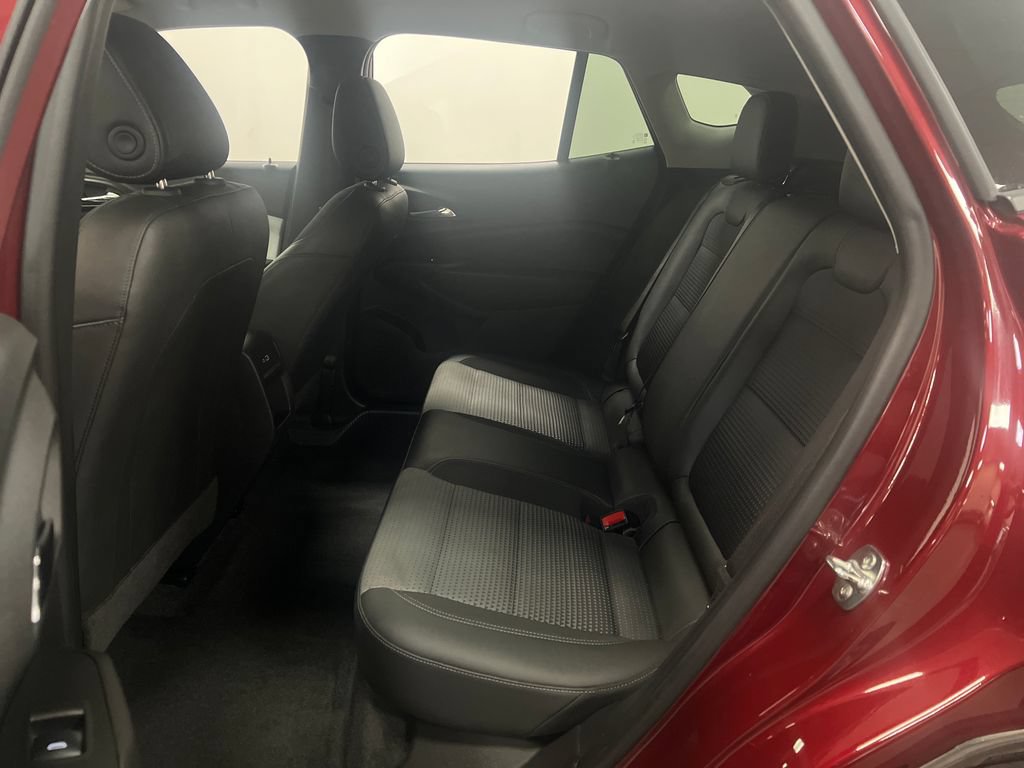 Used 2024 Chevrolet Trax LT FWD image 26