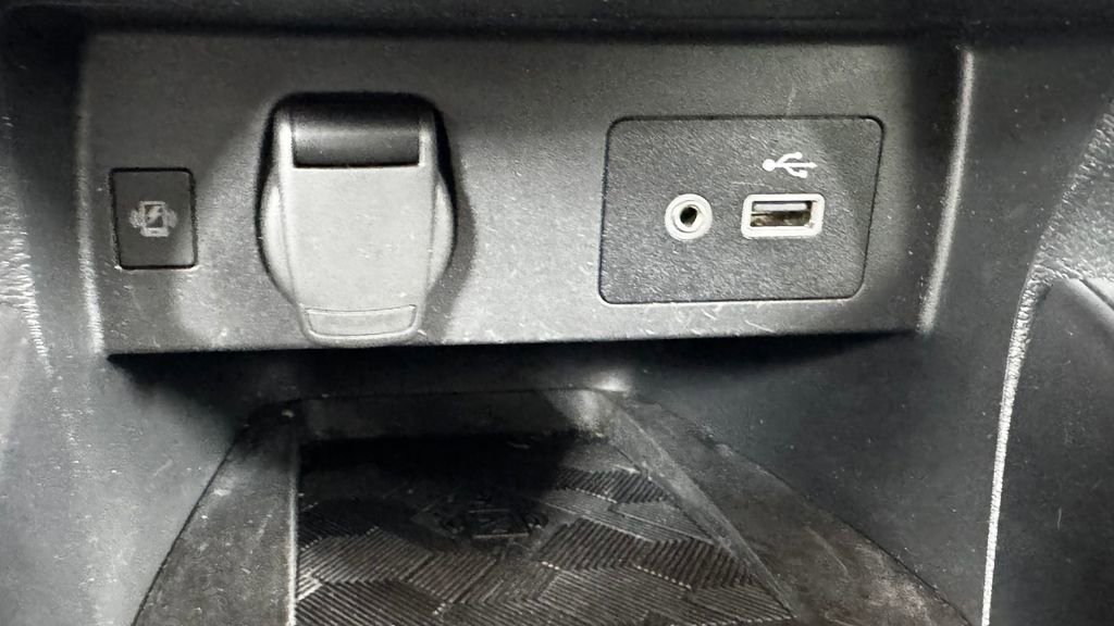 Used 2023 Nissan Versa SV FWD image 25