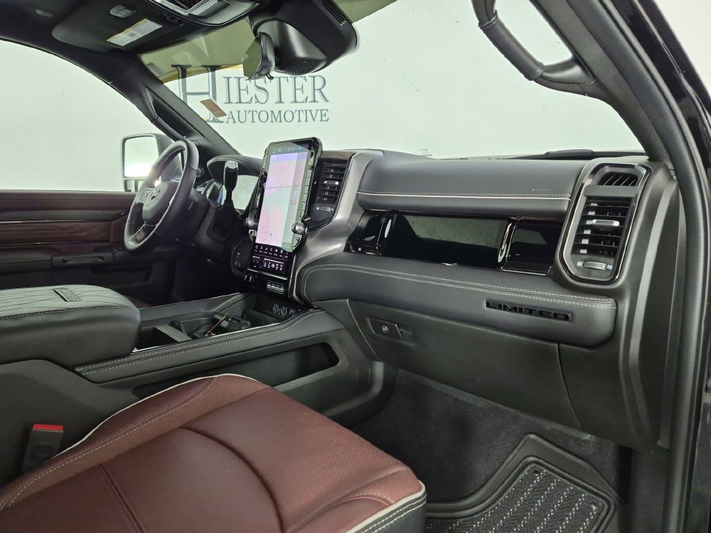 Used 2026 RAM 2500 Limited AWD/4WD image 38