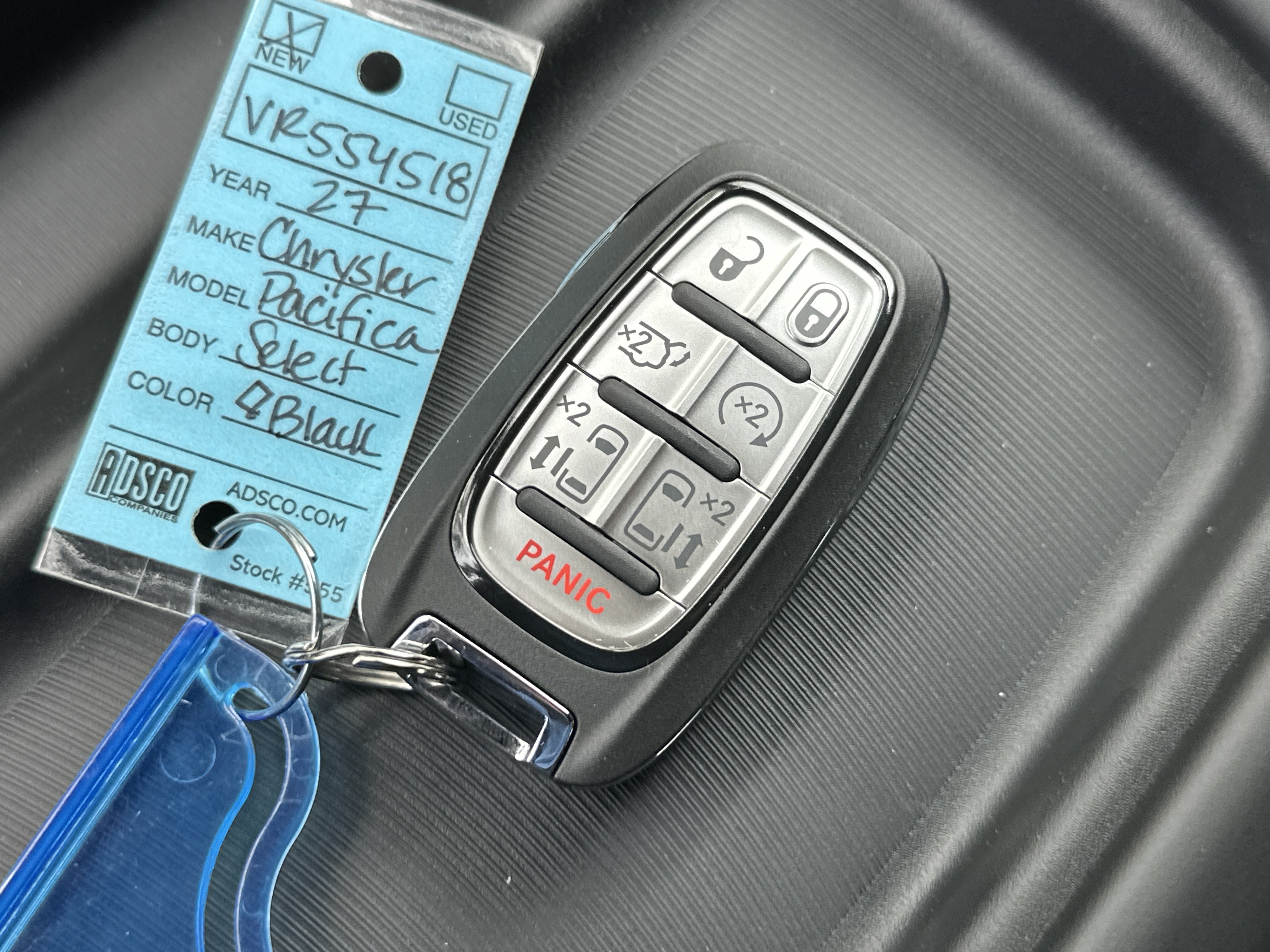 New 2027 Chrysler Pacifica Select w/ Family Tech Group FWD image 3