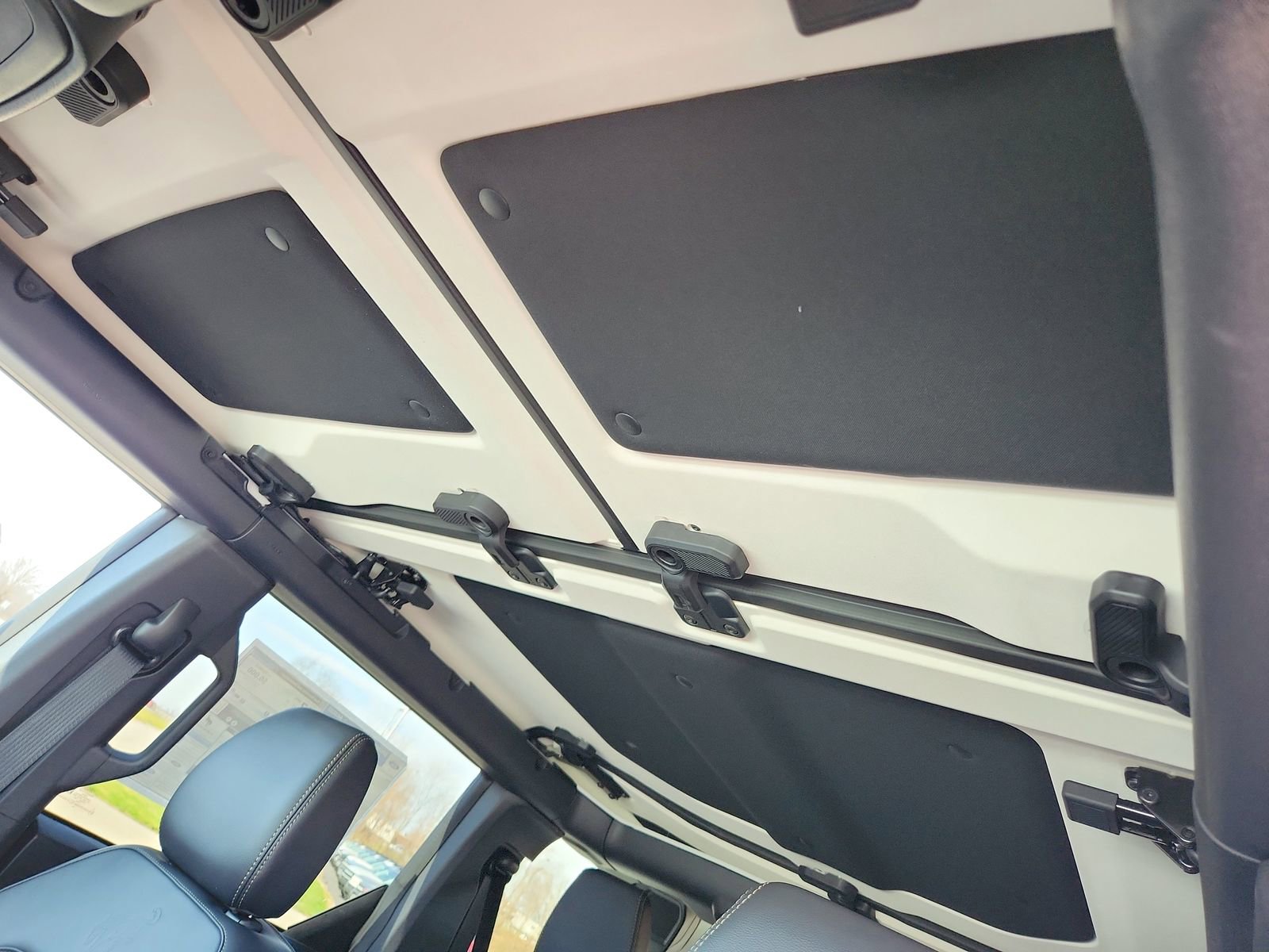 New 2026 Ford Bronco Badlands w/ Sasquatch Package image 13