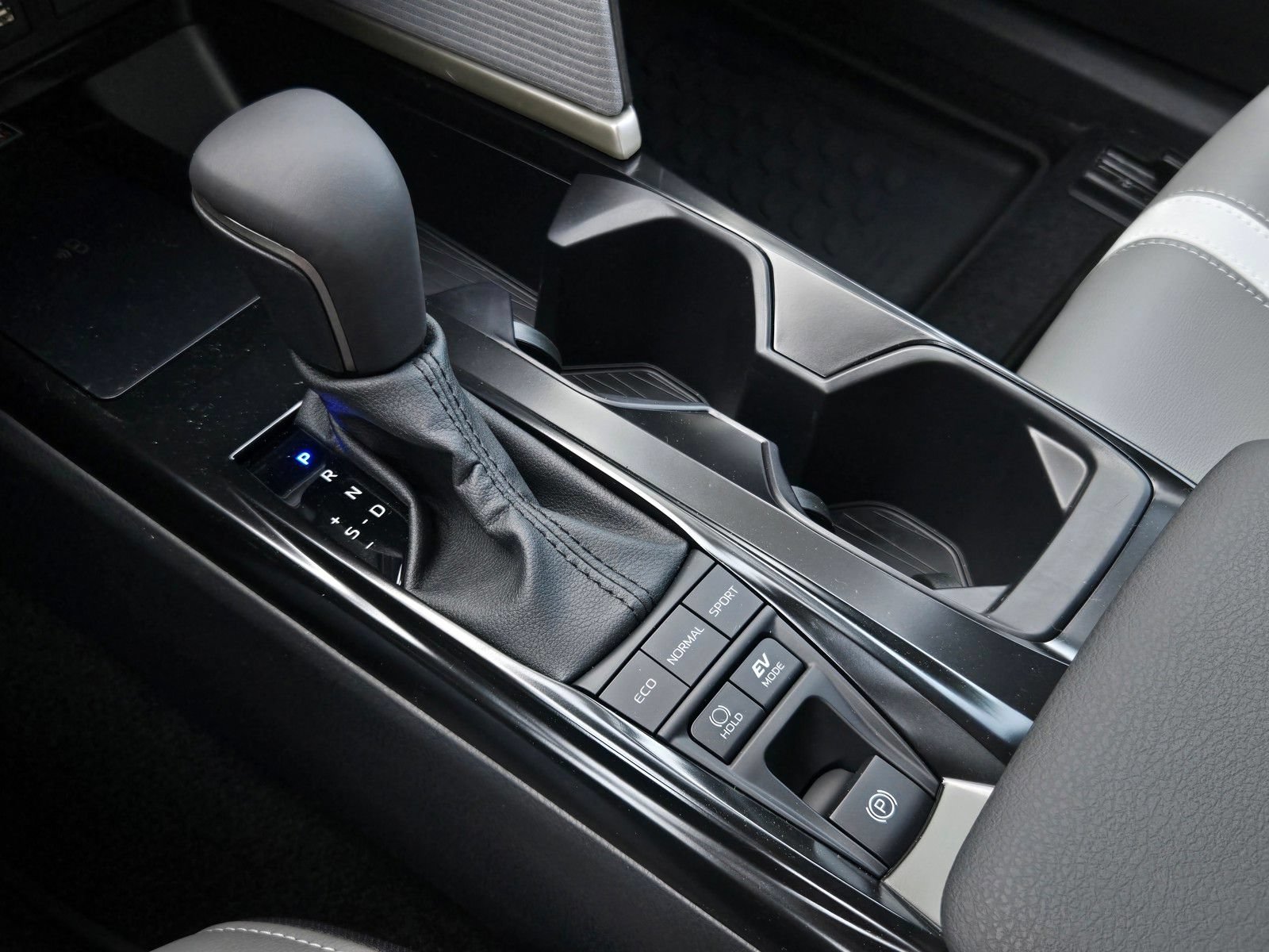 Certified 2026 Toyota Camry SE w/ Convenience Package FWD image 16