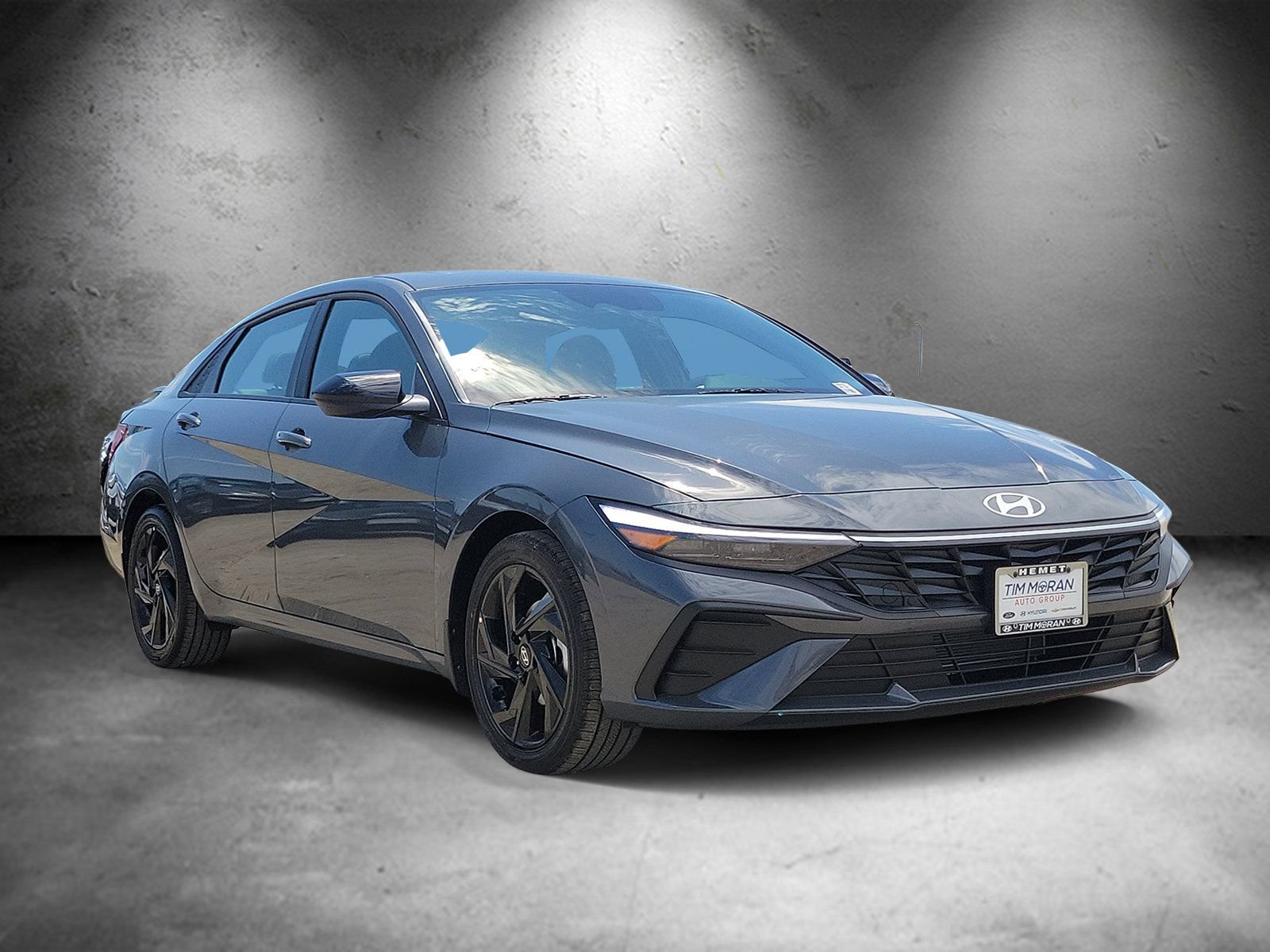 New 2026 Hyundai Elantra SEL Sport FWD image 2