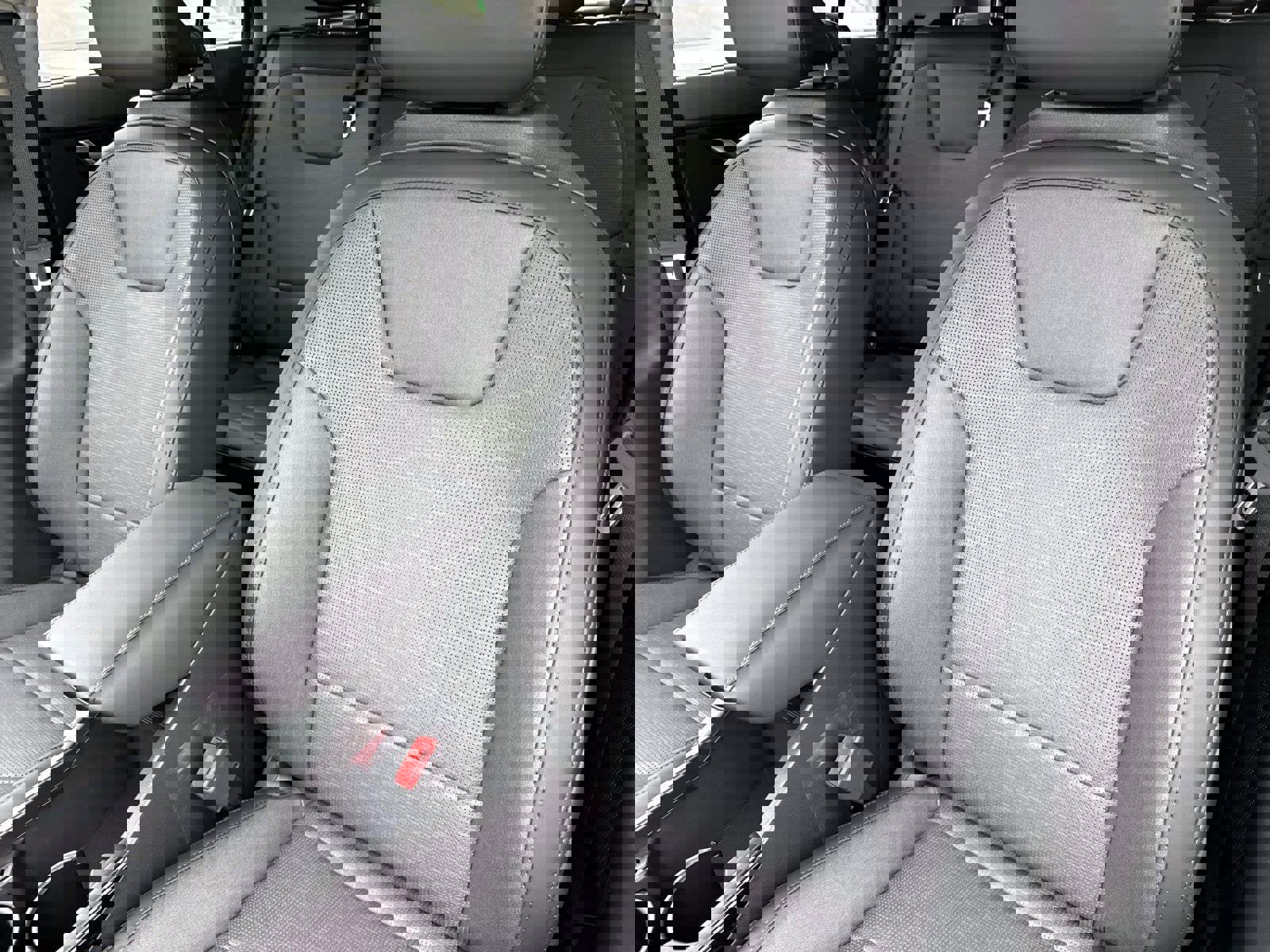 New 2025 Kia Niro SX image 17