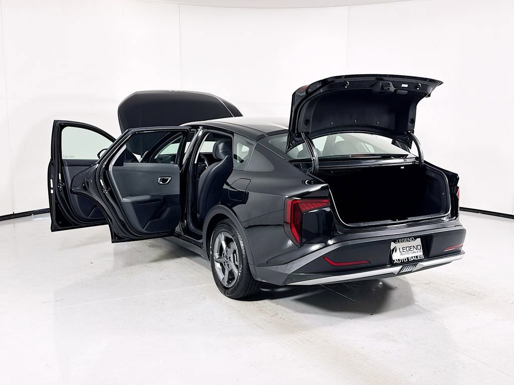Used 2025 Kia K4 LXS image 23