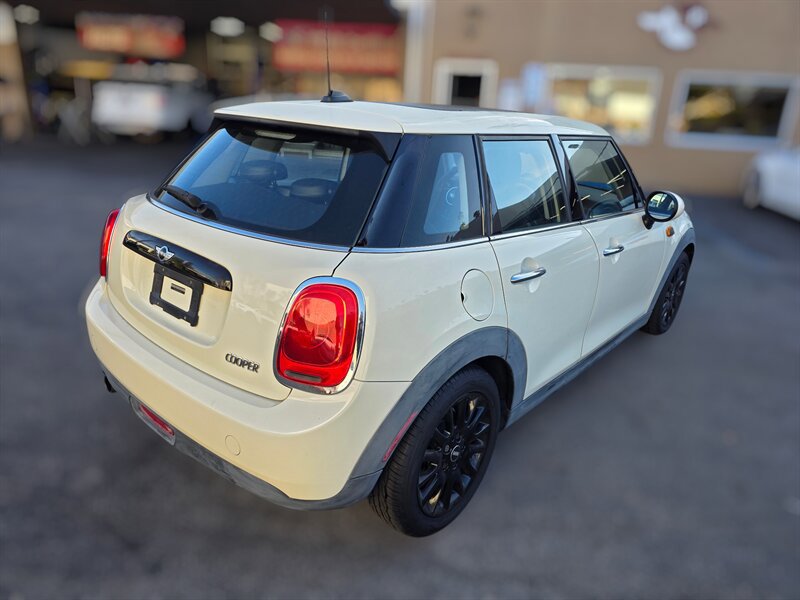 Used 2016 MINI Cooper 4-Door Hardtop FWD image 6