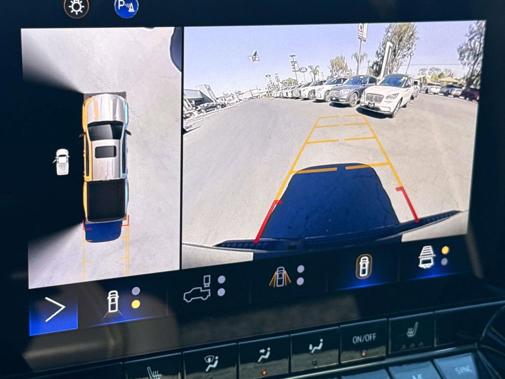 Used 2024 Chevrolet Colorado ZR2 w/ Technology Package image 29