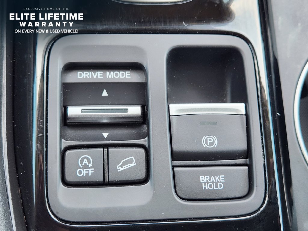 Used 2024 Honda Pilot Elite image 21