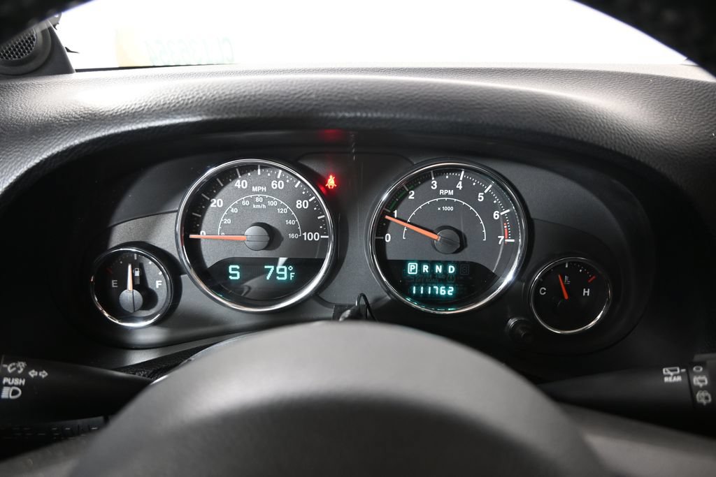 Used 2012 Jeep Wrangler Unlimited Rubicon w/ Connectivity Group AWD/4WD image 25