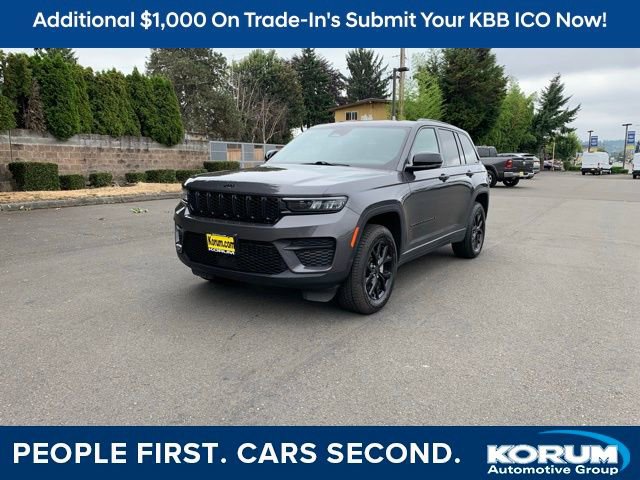 Used 2024 Jeep Grand Cherokee Altitude image 1