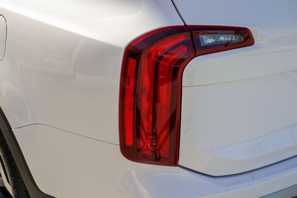Used 2025 Kia Telluride S FWD image 8