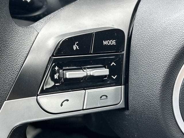 Certified 2023 Hyundai Elantra SEL FWD image 19
