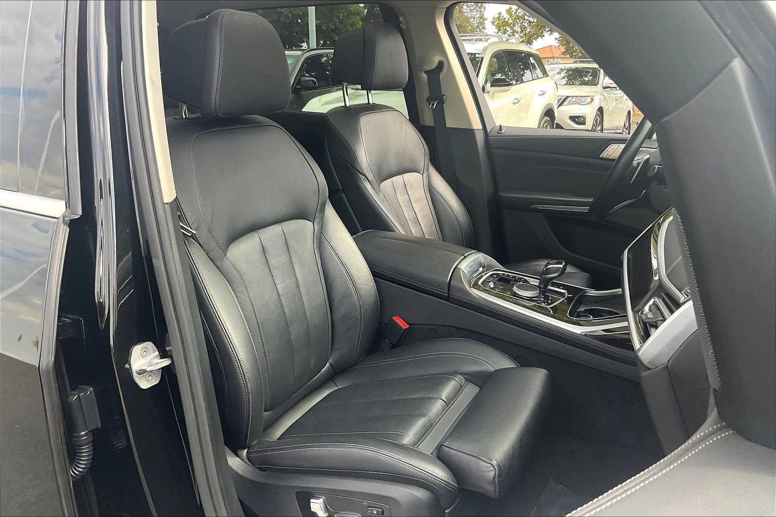 Used 2020 BMW X7 xDrive40i w/ Premium Package image 10