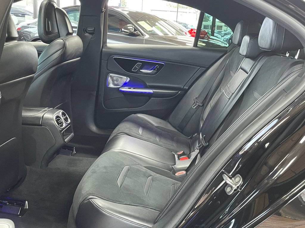 Used 2025 Mercedes-Benz C 36 AMG S image 18