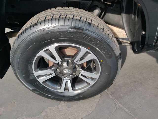 Used 2019 Toyota Tacoma TRD Sport w/ TRD Premium Sport Package image 10