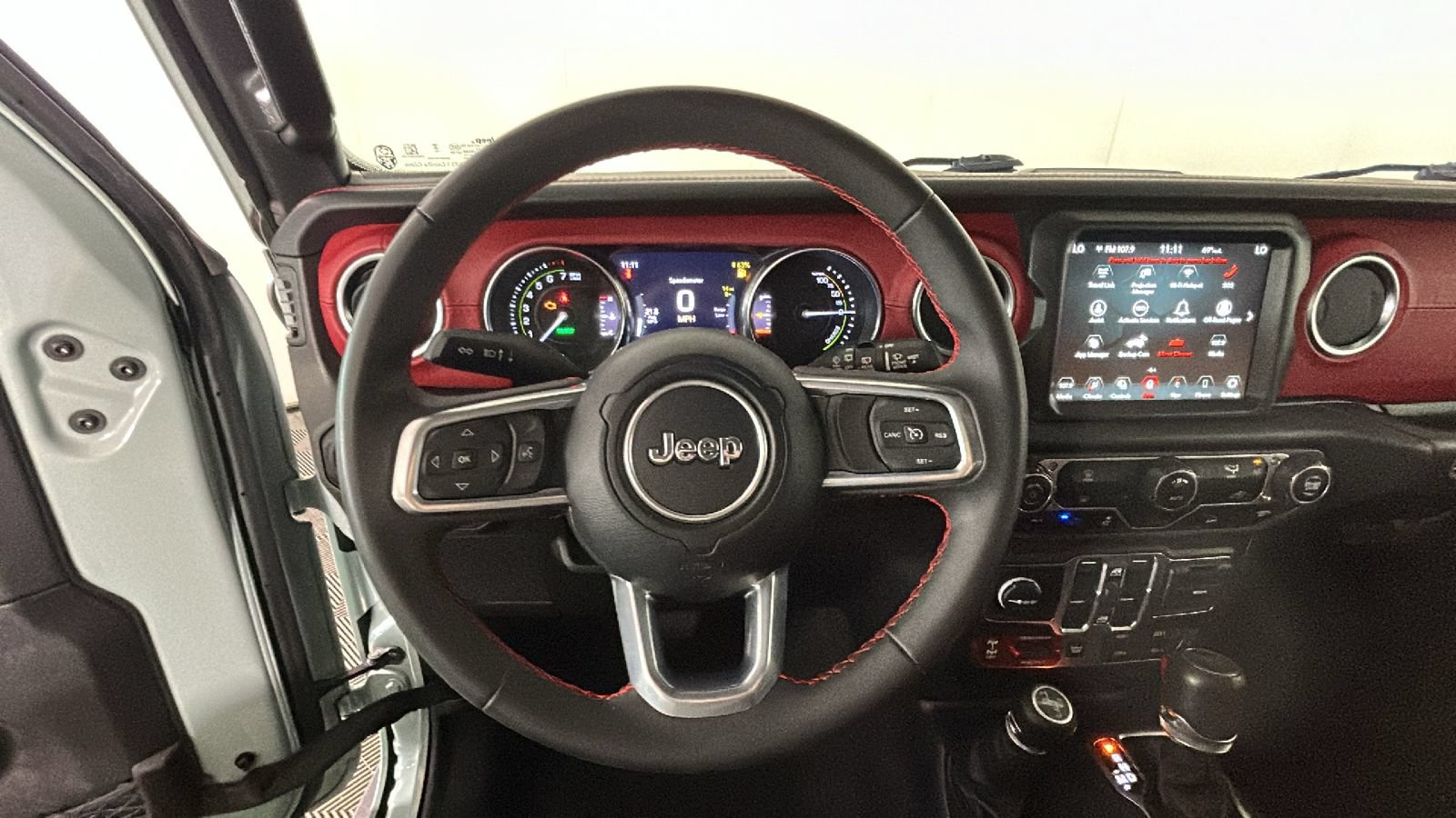 Used 2023 Jeep Wrangler Unlimited Rubicon 4xe AWD/4WD image 16