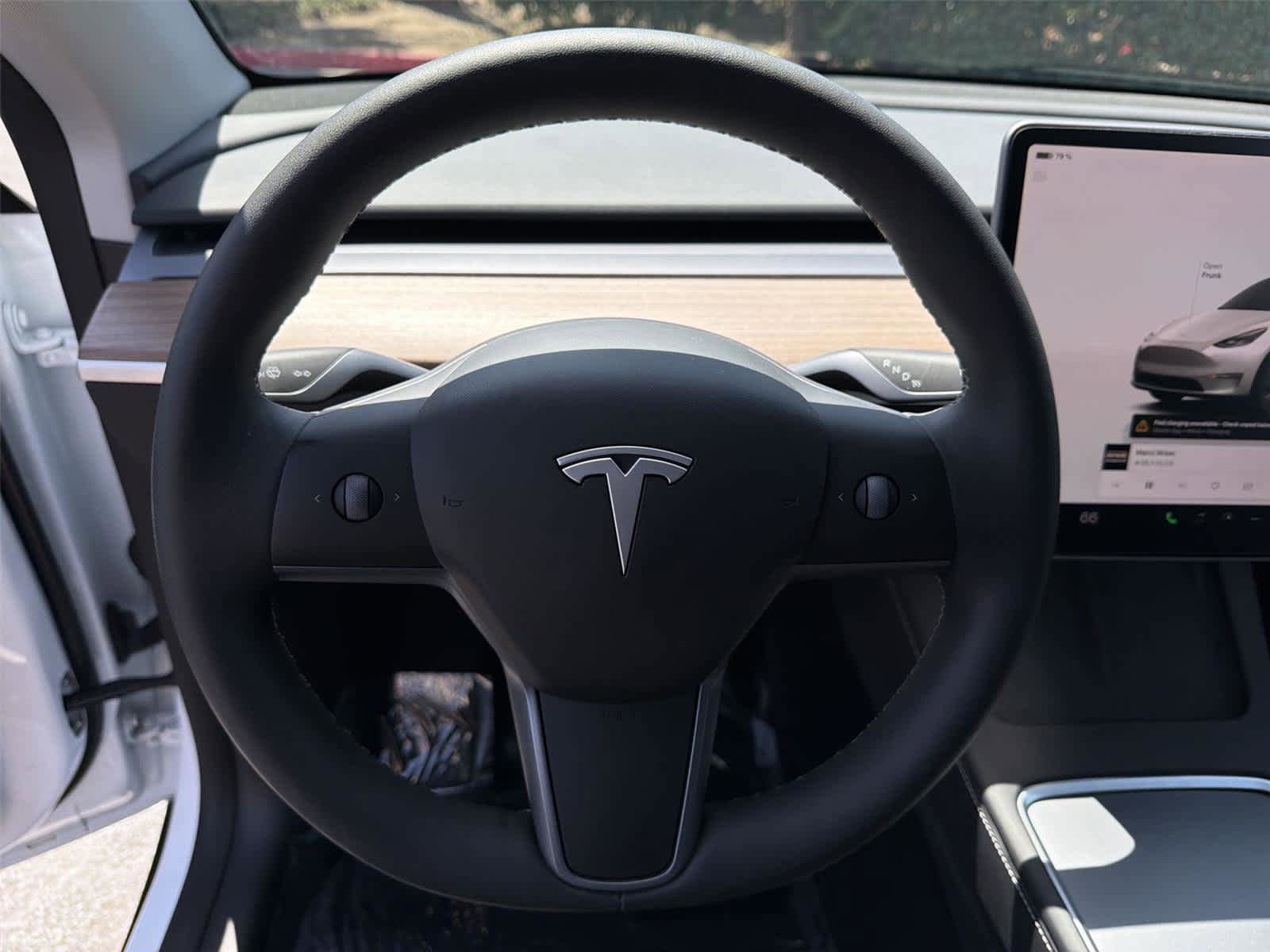 Used 2025 Tesla Model Y Long Range RWD image 15