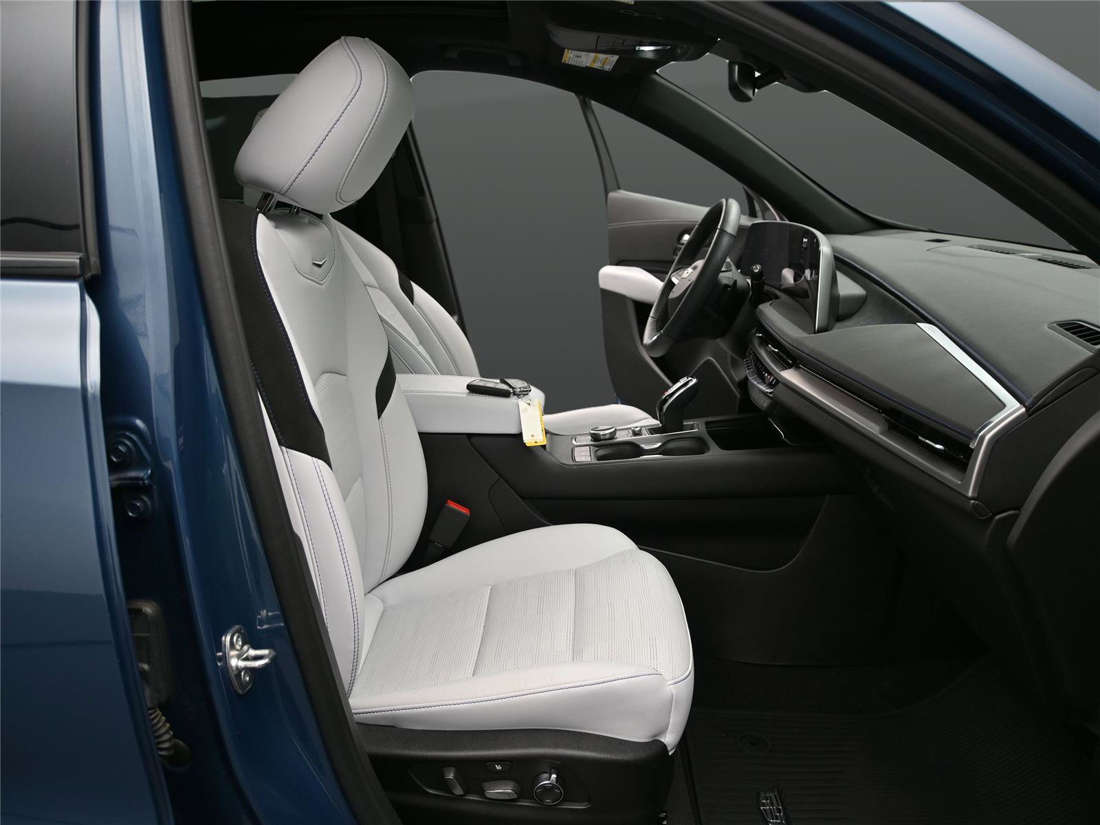 Used 2024 Cadillac XT4 Sport image 34