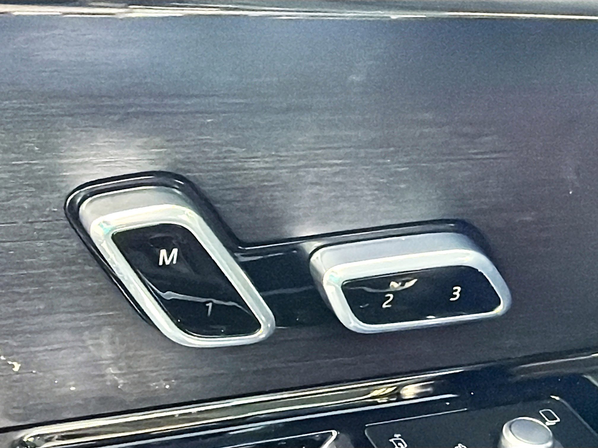 New 2026 Land Rover Range Rover Long Wheel Base SV image 25