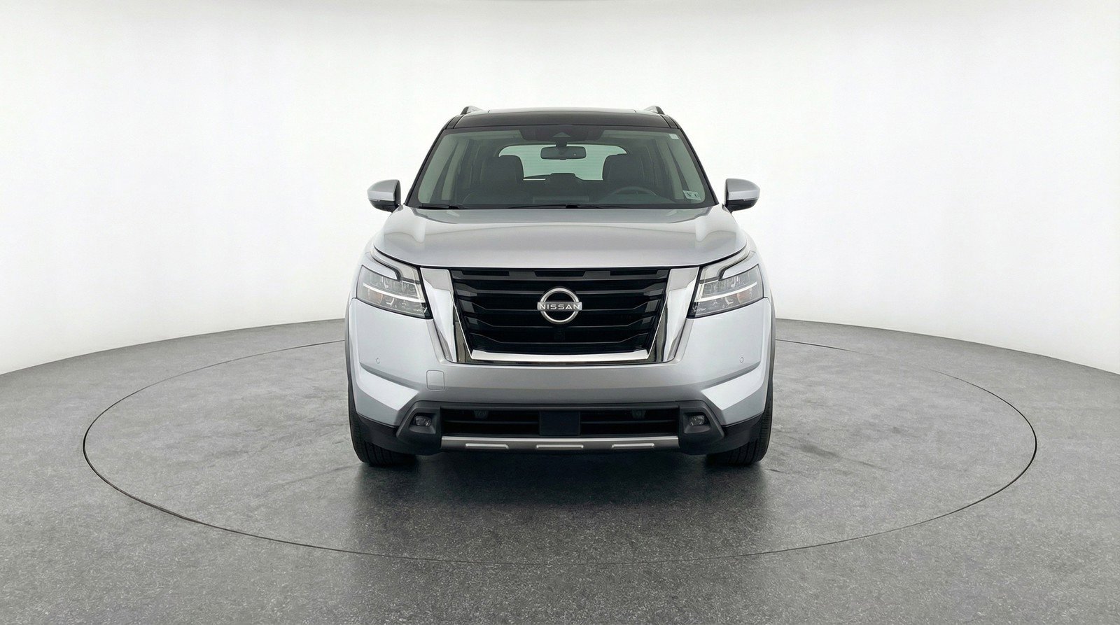 Used 2025 Nissan Pathfinder SV AWD/4WD image 2