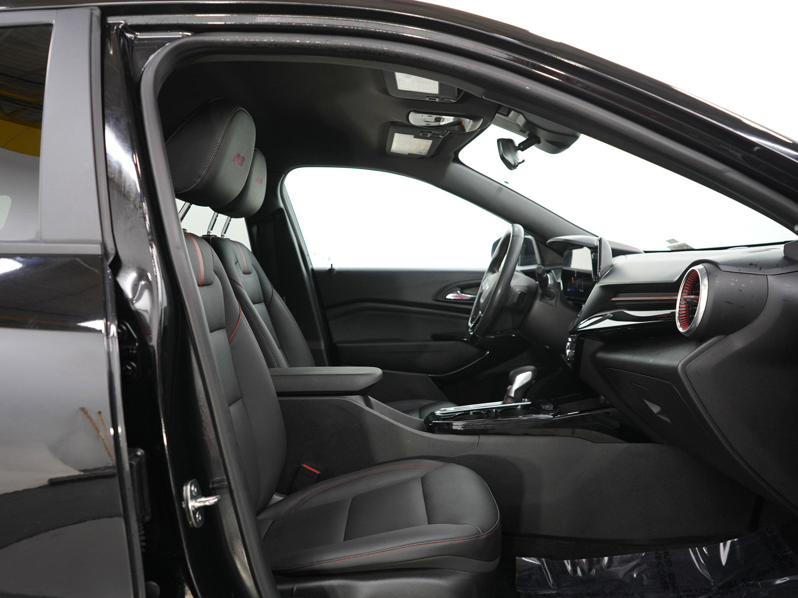 Used 2024 Chevrolet Trax RS w/ Driver Confidence Package image 12