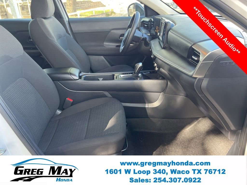 Used 2025 Nissan Kicks S image 12