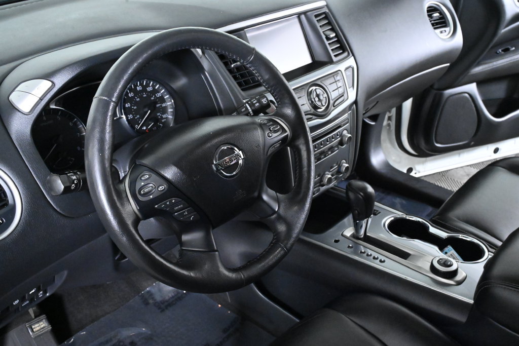 Used 2019 Nissan Pathfinder SL w/ SL Premium Package AWD/4WD image 14