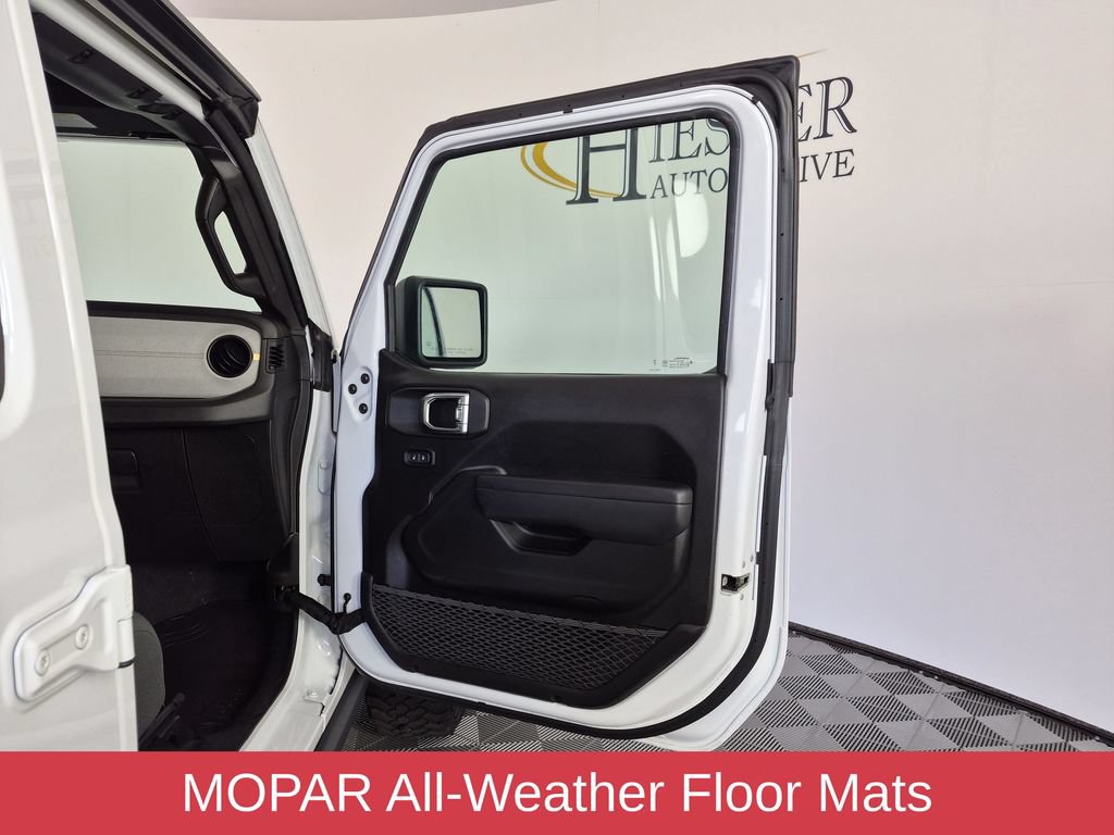 Used 2025 Jeep Wrangler Unlimited Sport AWD/4WD image 35
