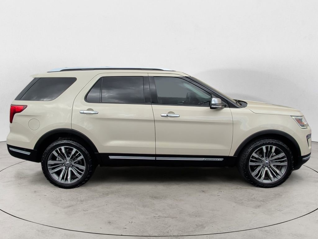 Used 2018 Ford Explorer Platinum AWD/4WD image 6