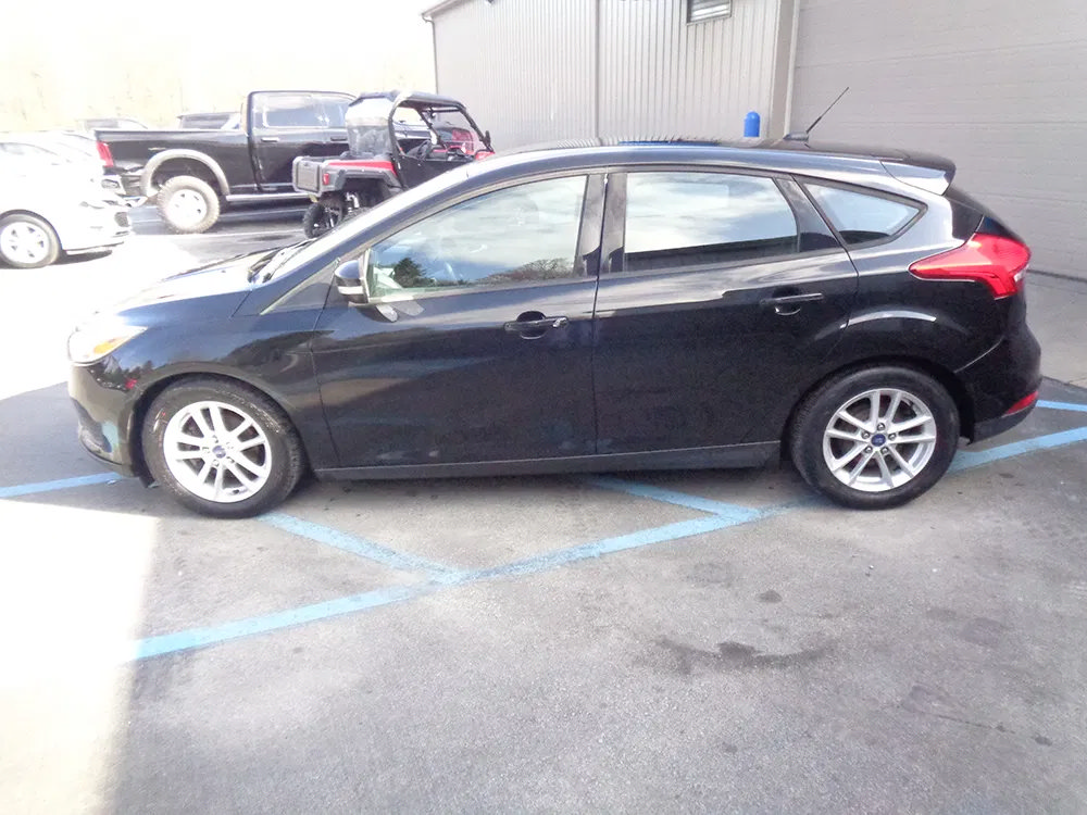 Used 2015 Ford Focus SE FWD image 4