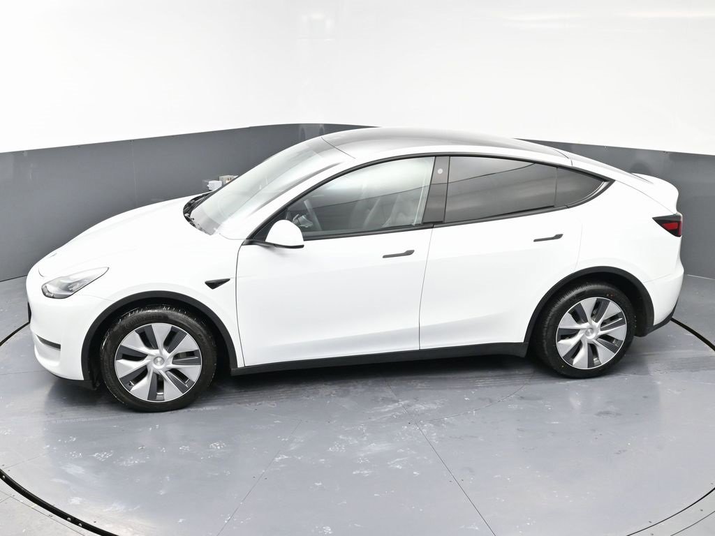 Used 2023 Tesla Model Y Long Range image 50