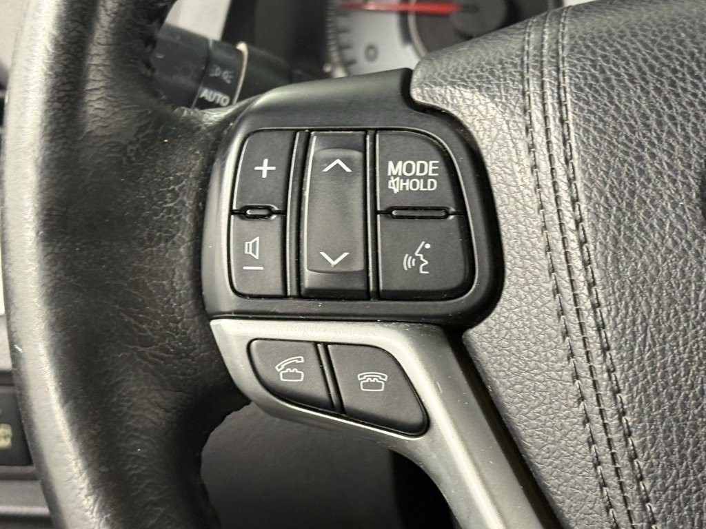 Used 2015 Toyota Sienna SE Premium image 21