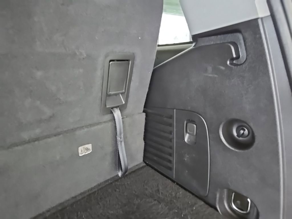 Used 2019 GMC Yukon SLT image 12