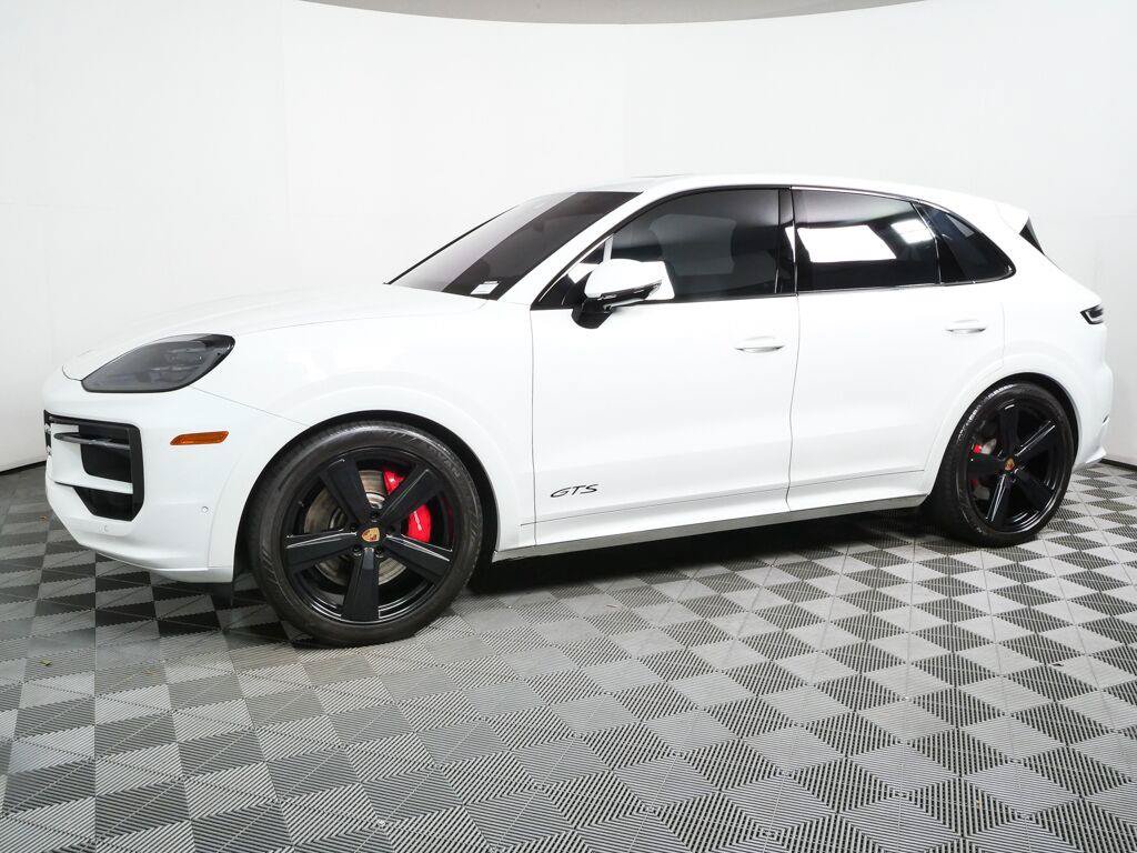 Certified 2025 Porsche Cayenne GTS AWD/4WD image 7