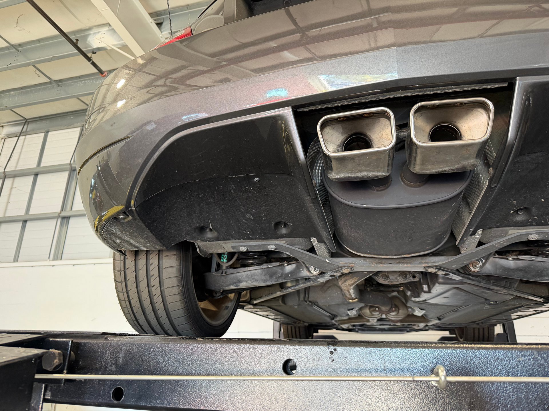 Used 2005 Chrysler Crossfire Limited image 75