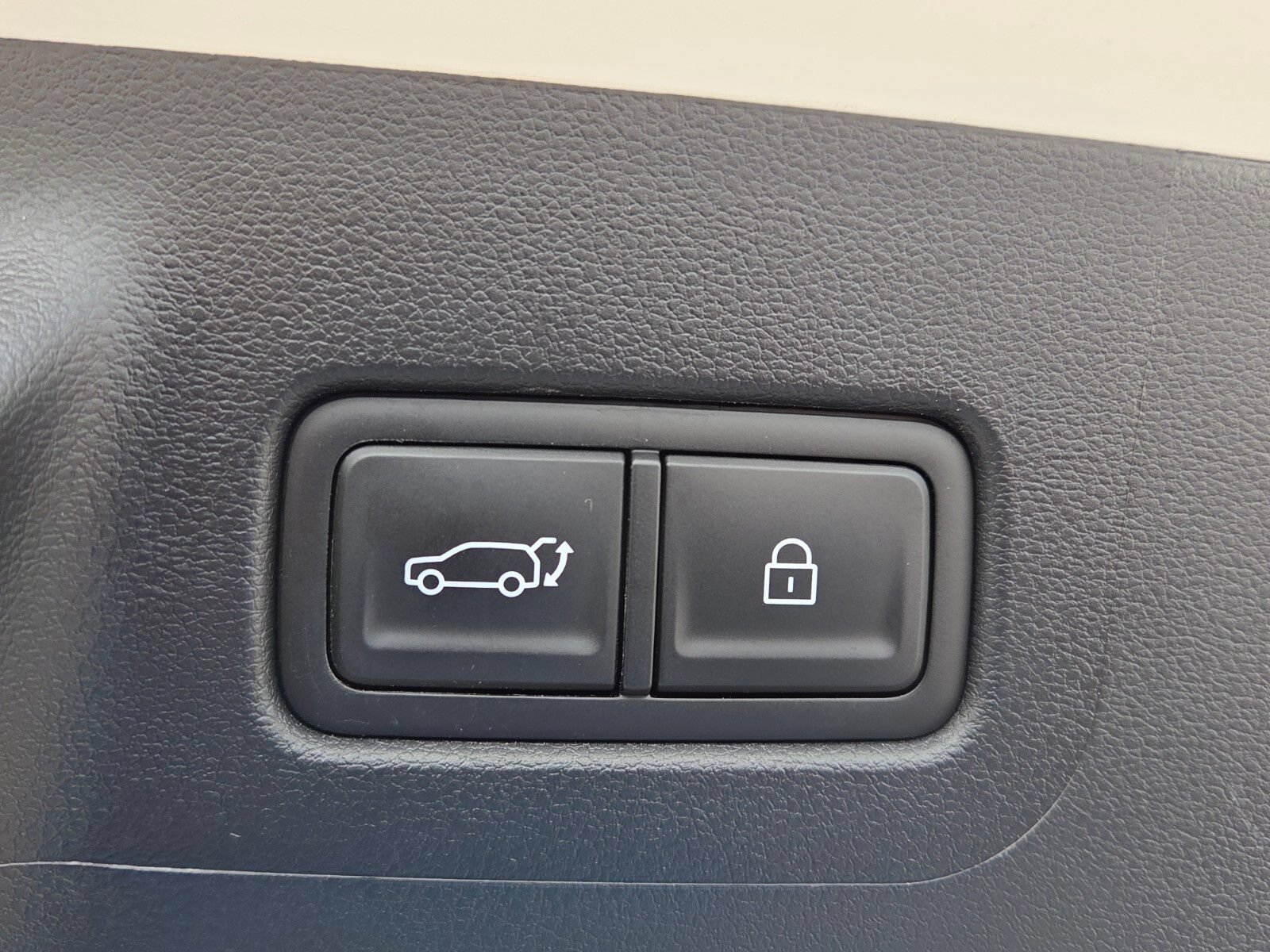 Certified 2026 Hyundai Santa Fe SEL FWD image 13
